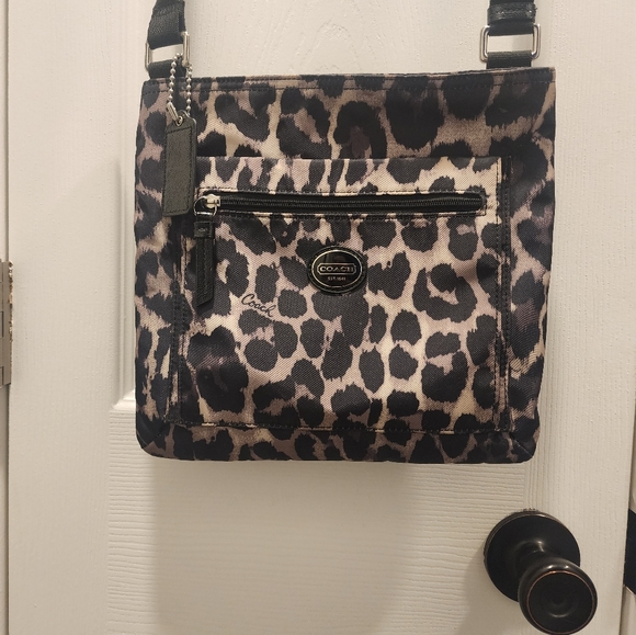 Coach Crossbody - Picture 1 of 4